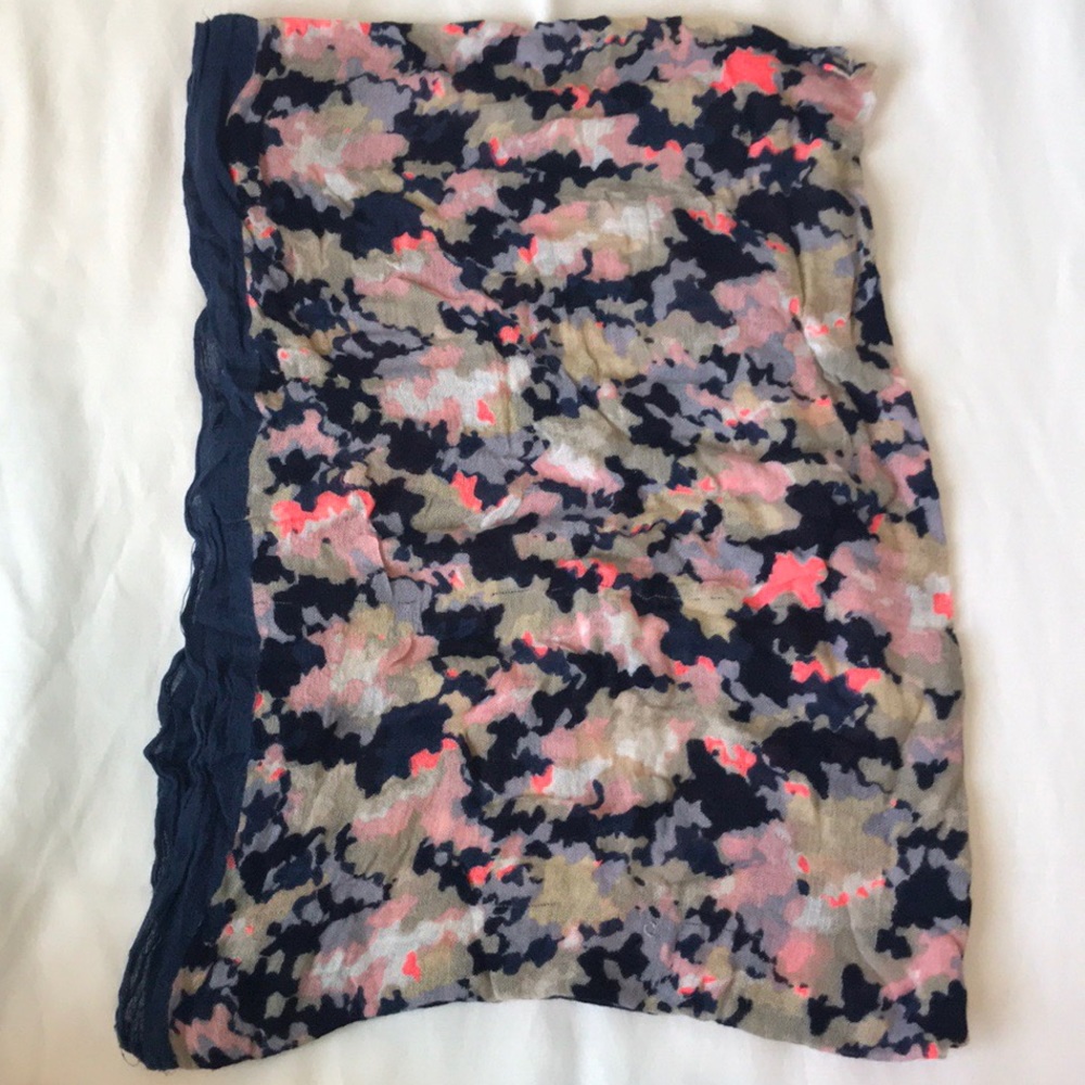 Gap scarf
